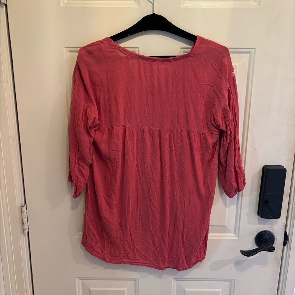 Taylor & Sage Floral Embroidered Blouse in Red - Picture 4 of 7